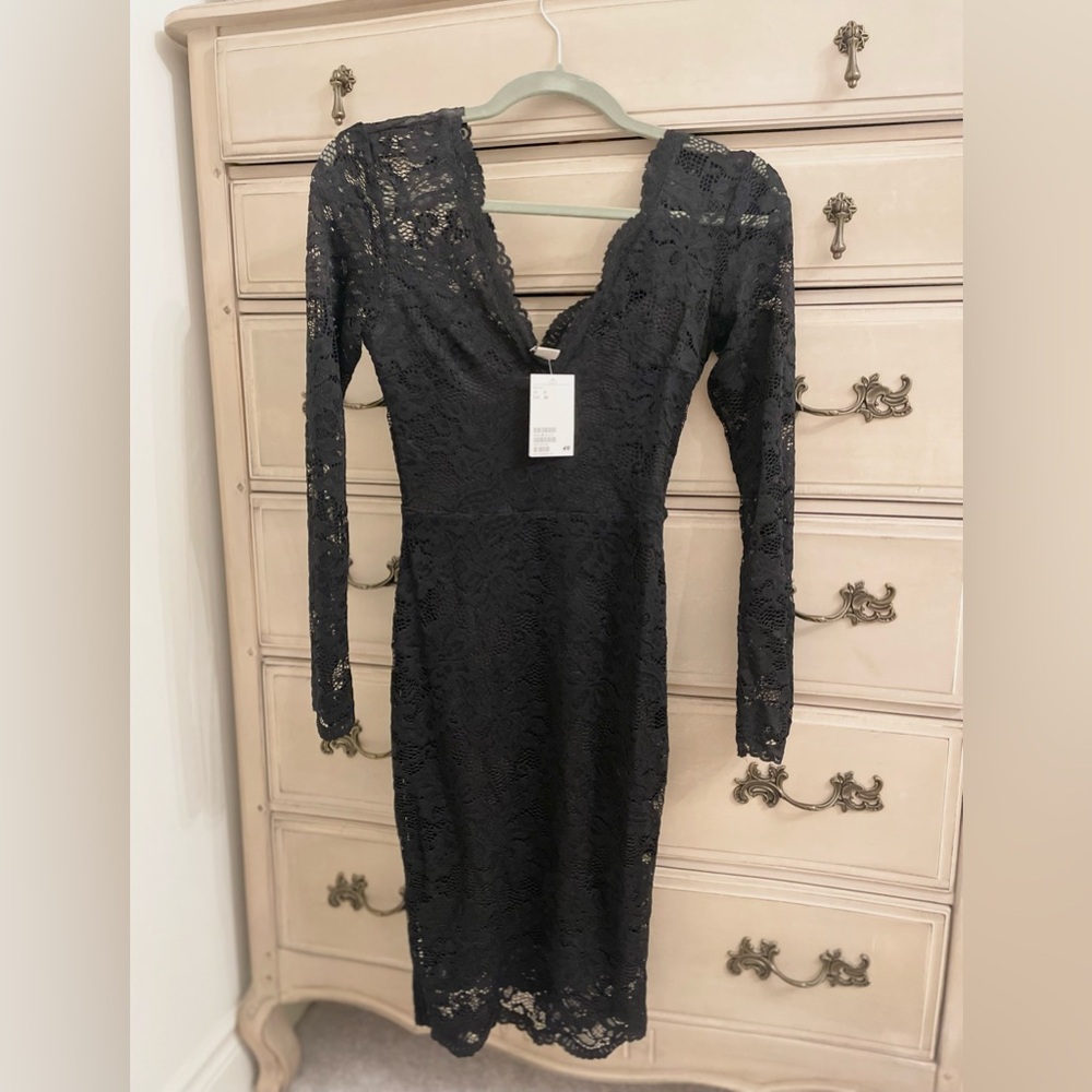 BNWT H&M Black Lace Midi Dress